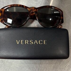 Versace Brown Tortoiseshell Sunglasses 😎